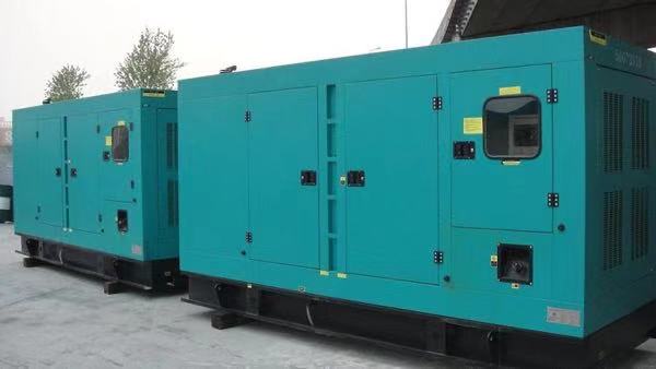 嵩明康明斯400kw大型柴油二手发电机组